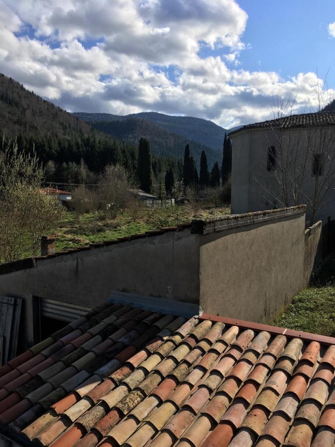 Sejour Chez L'Habitant Homestay Fougax-et-Barrineuf Εξωτερικό φωτογραφία